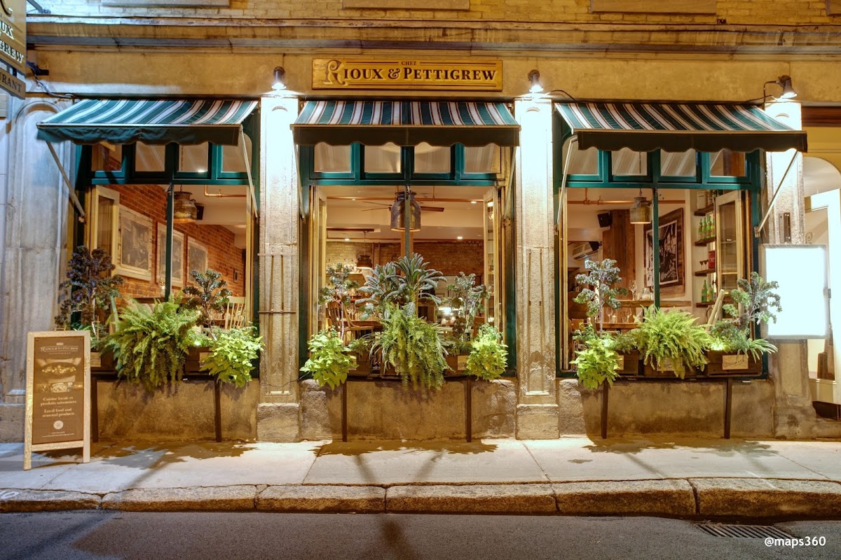 Chez Rioux & Pettigrew-1